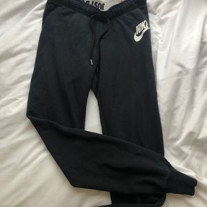 Nike jogger sweatpants